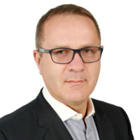 Andrzej Lesniak Email