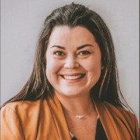 Fabiola Karamon Email