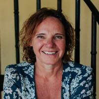 Susan van der Zwaag Email