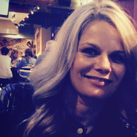 Young Nails Employee Tracey Reierson's profile photo