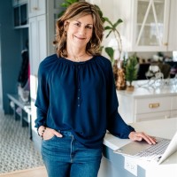Laura McGill Email & Phone Number