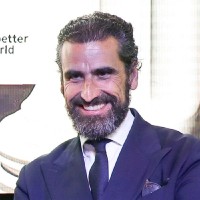LLYC Employee Iñaki Cachón's profile photo