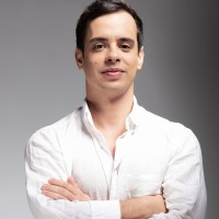 Lucas de Pablo Email