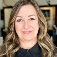 Lisa McKnight Email