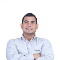 Piero Torres Navarro Email