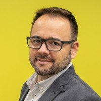 Roberto Castro Email