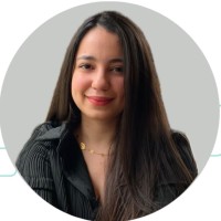 Caroline de Araújo Email & Phone Number