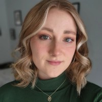 Kristen de la Cruz Email