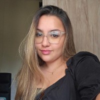 EngQuadros Employee Julie Claro's profile photo