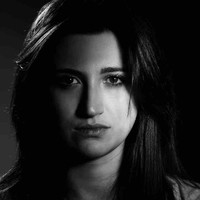 Claudia de Luca Email