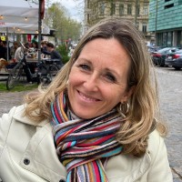 Ann de Wit Email & Phone Number