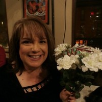IL2000 Employee Suzanne Lake's profile photo