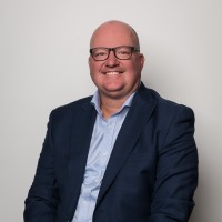 Email e telefono di Justin Gill