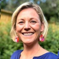 Claire Bakx Email & Phone Number