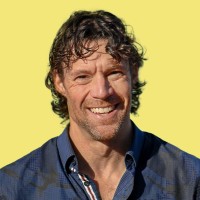 Stephen van Dien Email & Phone Number