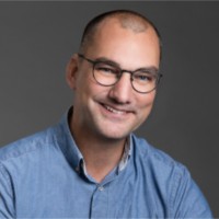 Martin Lindström Email
