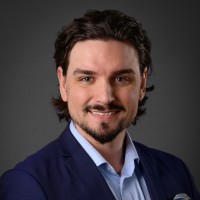 Jonathan Lindström Email