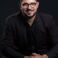Romualdo Júnior Email