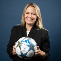 Janina Daenicke Email