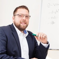 Simon Schmitt Email & Phone Number