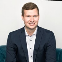 Maximilian Bank Email