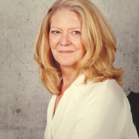 Lynn Lang Email & Phone Number