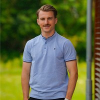 Luis Schüler Email