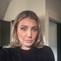 Suttons Group Employee Laura Cross's profile photo