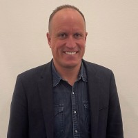 Henrik Lindblom Email