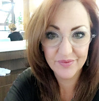 Metro Eye Employee Dedee McClone's profile photo