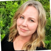 Lynne S. Email & Phone Number