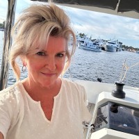 Boatbookings Yacht Charter Employee Beth Bufano's profile photo
