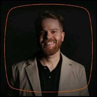 Hugo Corrêa Email
