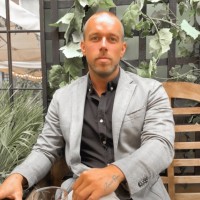 Niklas Söderström Email