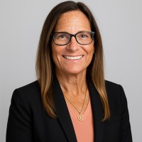 Chart House Realtors Employee Monica Clifford's profile photo