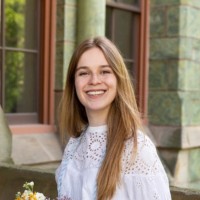 Caroline Magdolen Email
