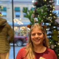 Walkabout Outfitter Employee Suzanne Mayerchak's profile photo