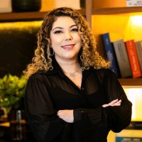 Renata Frazão Email