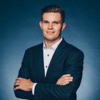 Daniel Knorr Email