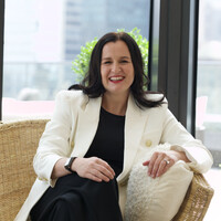 Siobhan Savage Email & Phone Number
