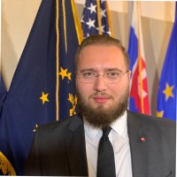 Viktor Valla Email