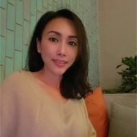 Vivian Khuc Email & Phone Number
