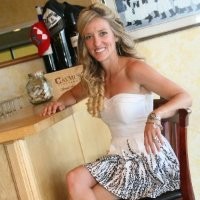 Modera Inc. Employee Stephanie Harris's profile photo