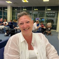 Sandra Smeets Email