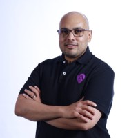 Niv Maharaj Email