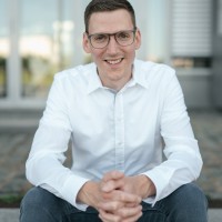 Thomas Grund Email