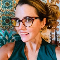 Mia Smith Email & Phone Number
