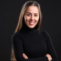 Viktória Máté Email