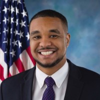 Pueo Business Solutions LLC Employee Daniel Davis's profile photo