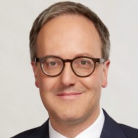 Dominik Oberhofer Email